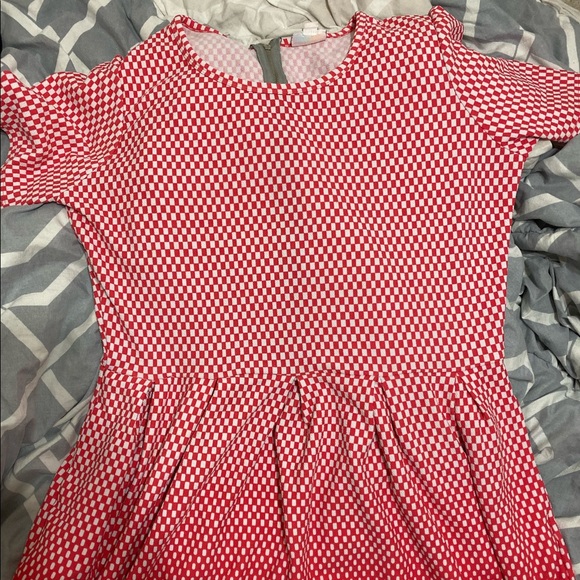 A line dress with pockets - Picture 1 of 4